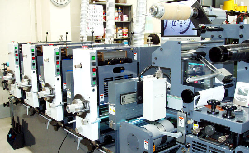 プラウディア(株)が運営しているラベルマスターは高品質で低価格なシール印刷とセキュリティホログラムの専門工場です
